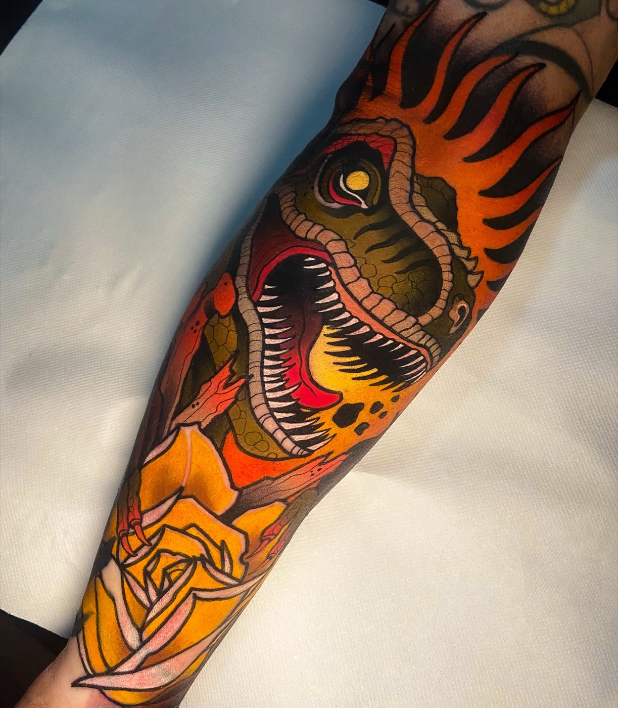 Japanese adelaar tattoo door Alex, Cobra Gold Tattoo Studio in Balen