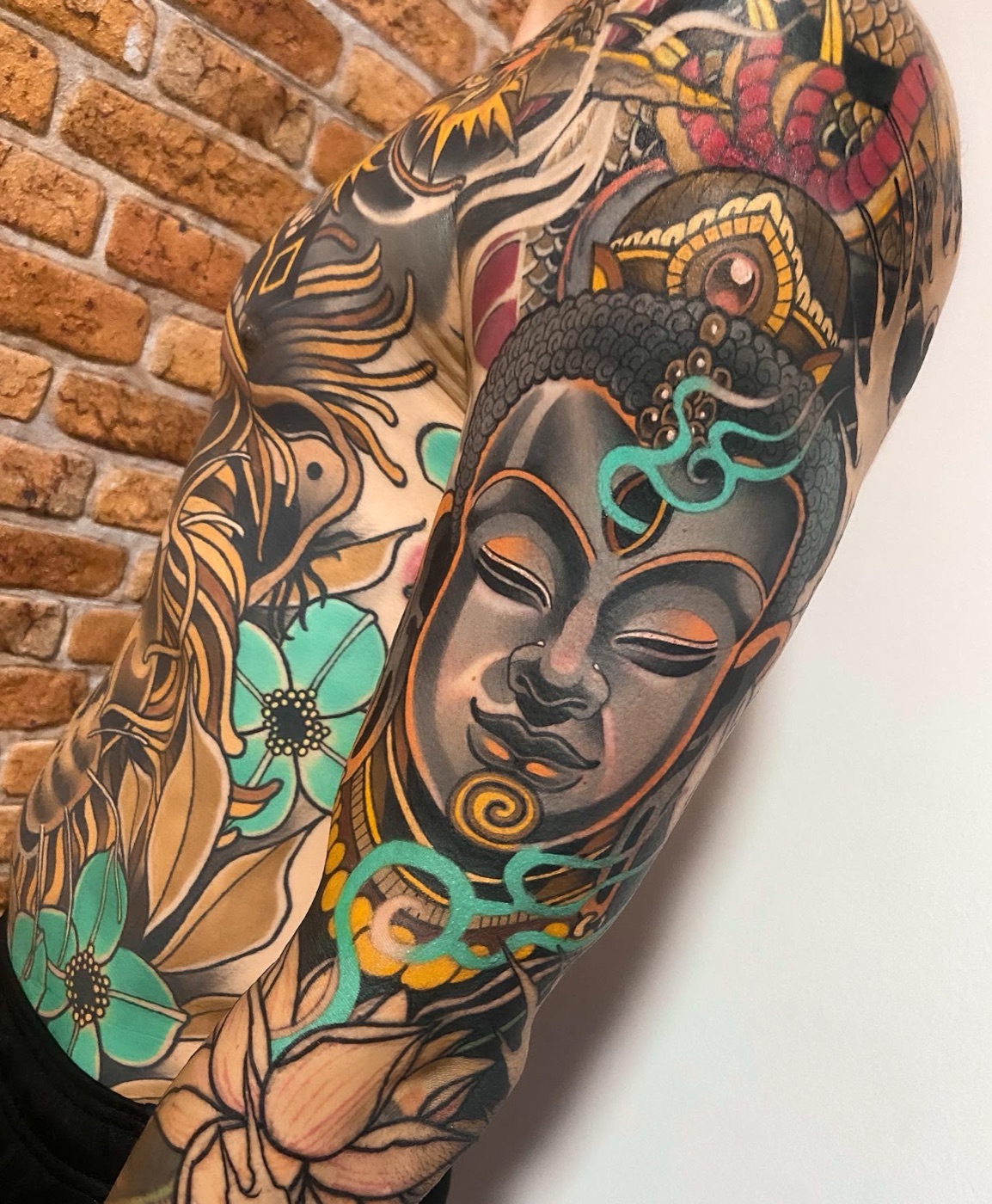 Japanese Boeddha sleeve tattoo door Alex, Cobra Gold Tattoo Studio in Balen