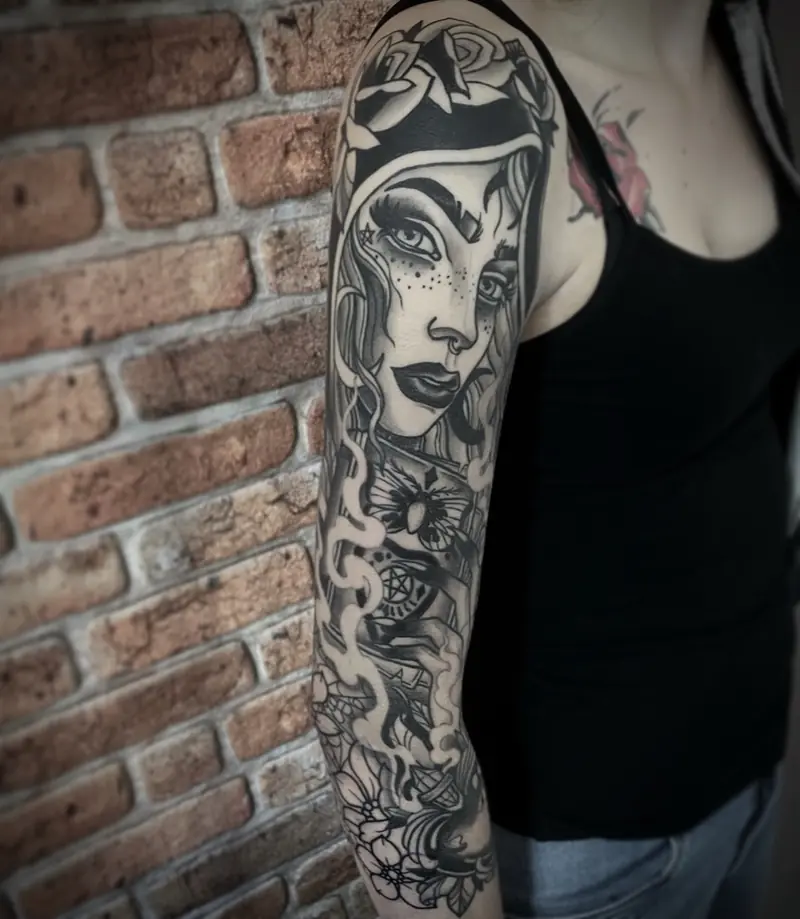 Black and grey neo-traditional tattoo by Naomy K., Cobra Gold Balen