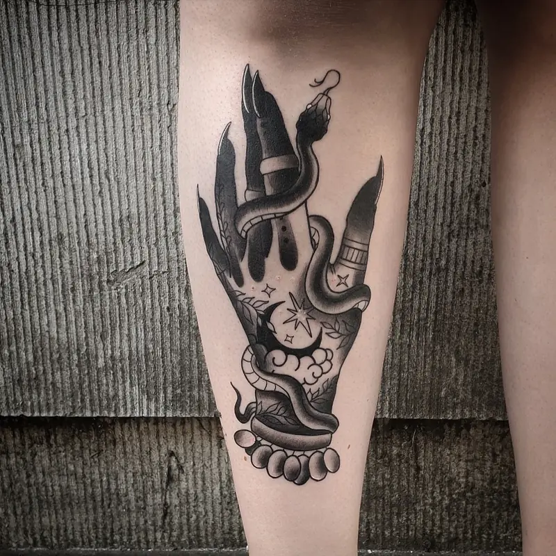 Black and grey neo-traditional tattoo by Naomy K. in Balen, Kempen